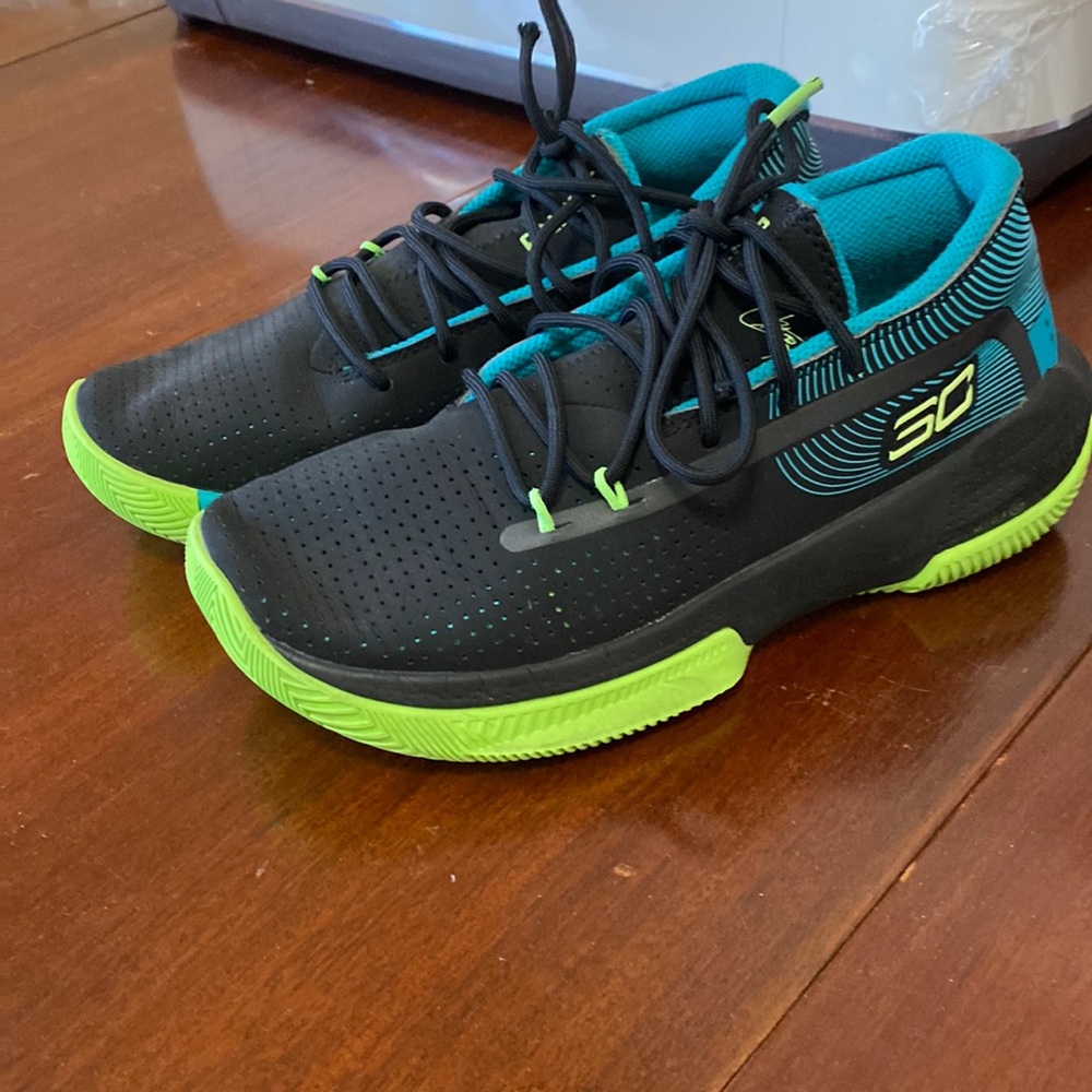 Under Armour Boys Basketball Shoes